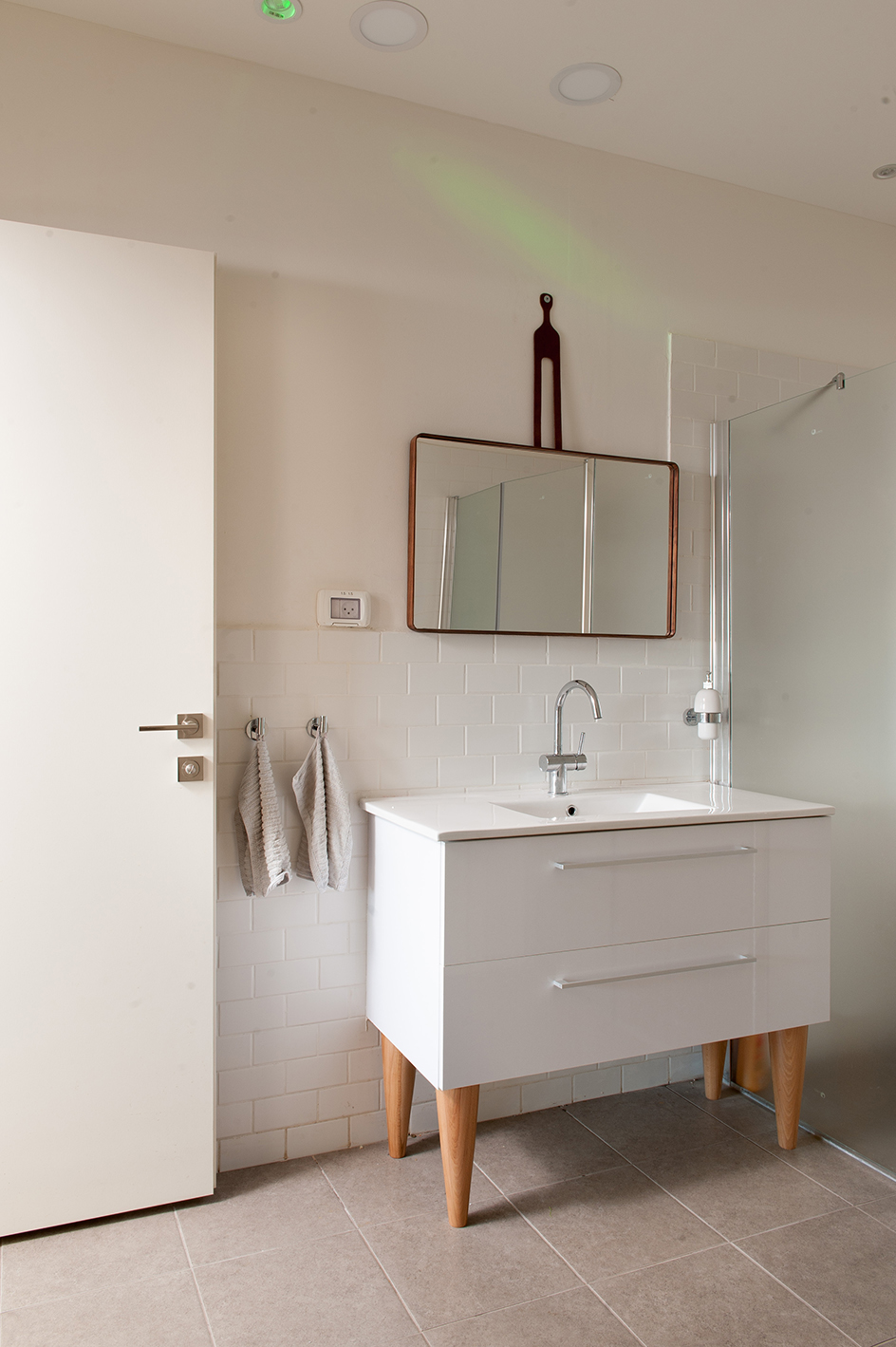 משרדי אנזוטיק