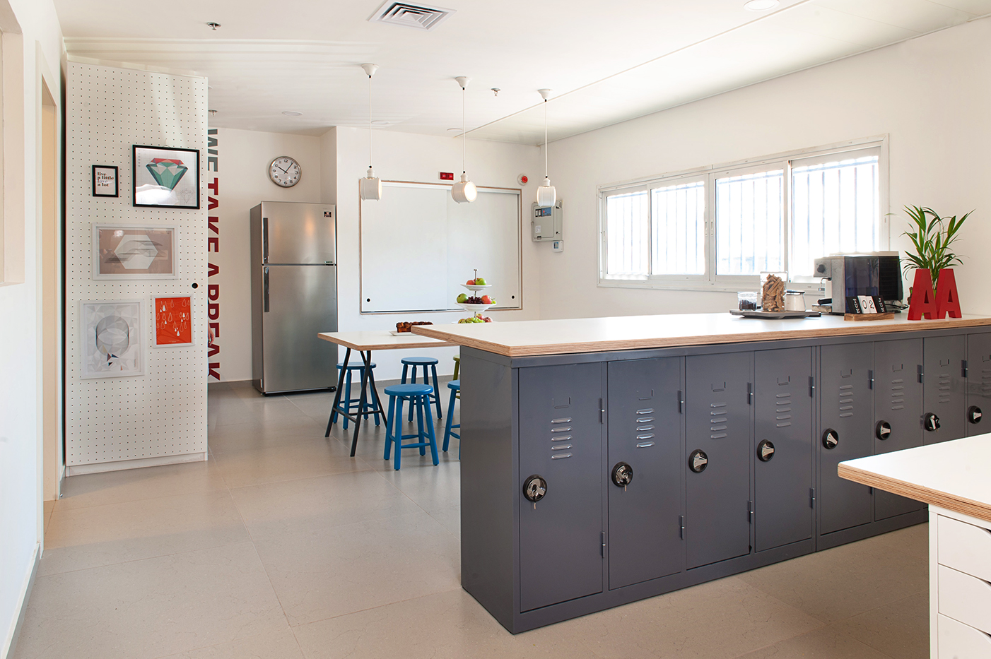 משרדי אנזוטיק