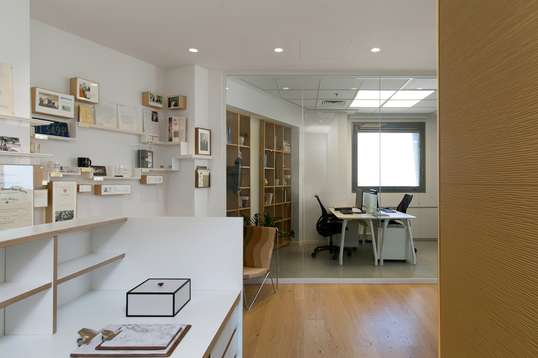 Levy Heritage, עיצוב משרדי לוי הריטג בתל אביב, סטודיו IN2 , עיצוב דלפק קבלה